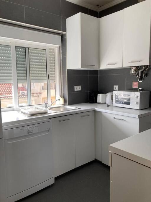 Apartamento Bem Localizado Para Familias & Amigos Apartman Lisboa Kültér fotó