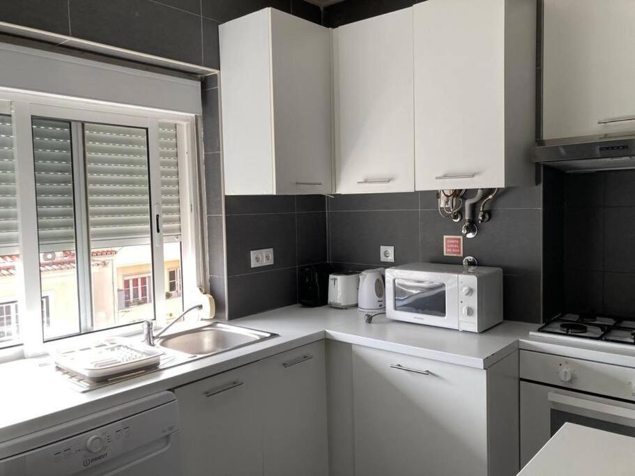 Apartamento Bem Localizado Para Familias & Amigos Apartman Lisboa Kültér fotó